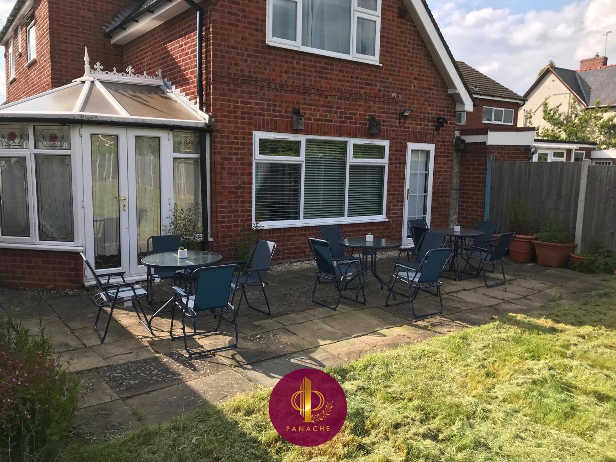Contractors, Relocators, Free Parking, Wifi, Smart Tvs Apartment Marston Green Exterior photo